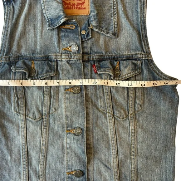 Levi's Classic Denim Trucker Vest for Fall Women’s size M - Picture 7 of 9